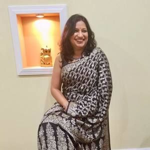 Meet your Posher, Deepa